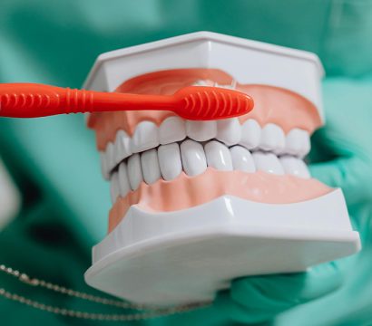 Understanding Abscessed Teeth: Symptoms and Emergency Treatment